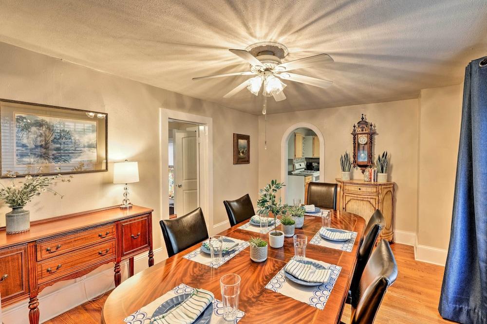 New Bern Home w/ Yard, Grill + Walkable Location