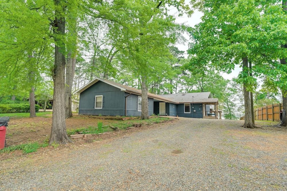 Waterfront House on Toledo Bend w/ Private Dock!