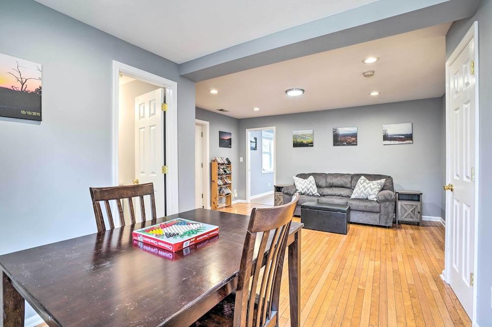 Charming Home With Yard Near Shenandoah River!