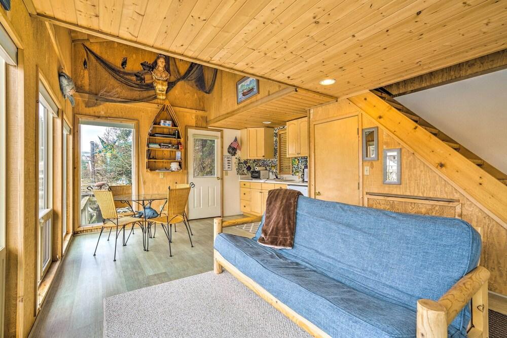 Serene Seldovia Cabin w/ Deck, Grill & Views!