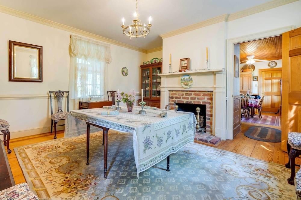 Terre Haute Manor Farmhouse w/ Gardens & Deck!