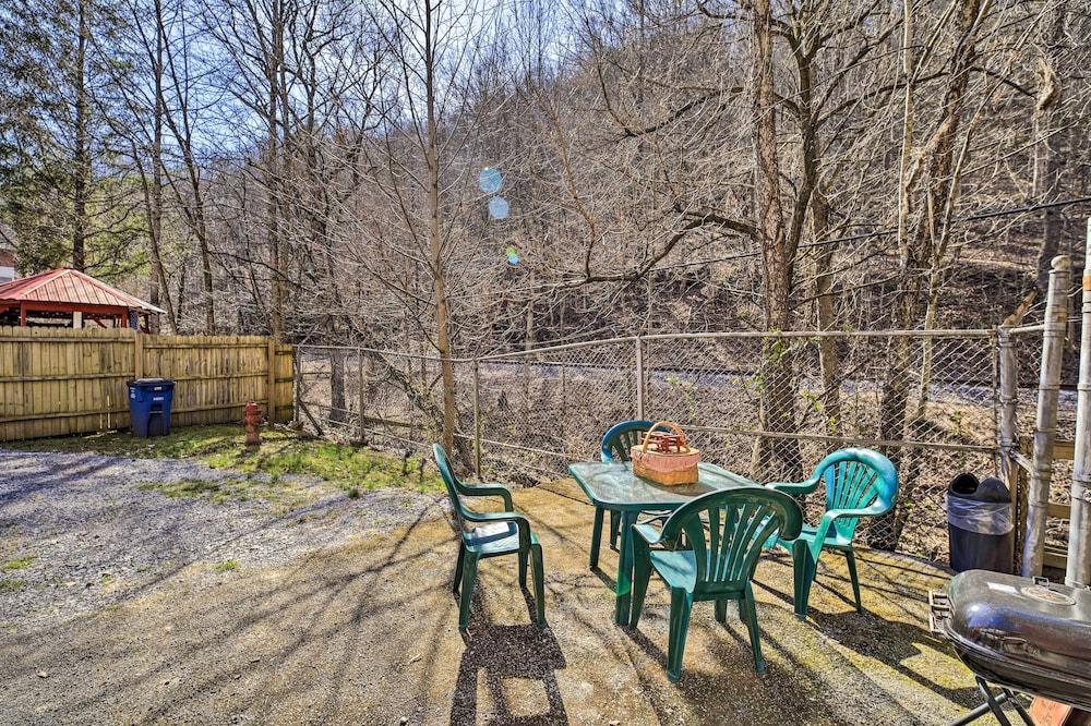 Unique Suite in Refurbished WV Schoolhouse!