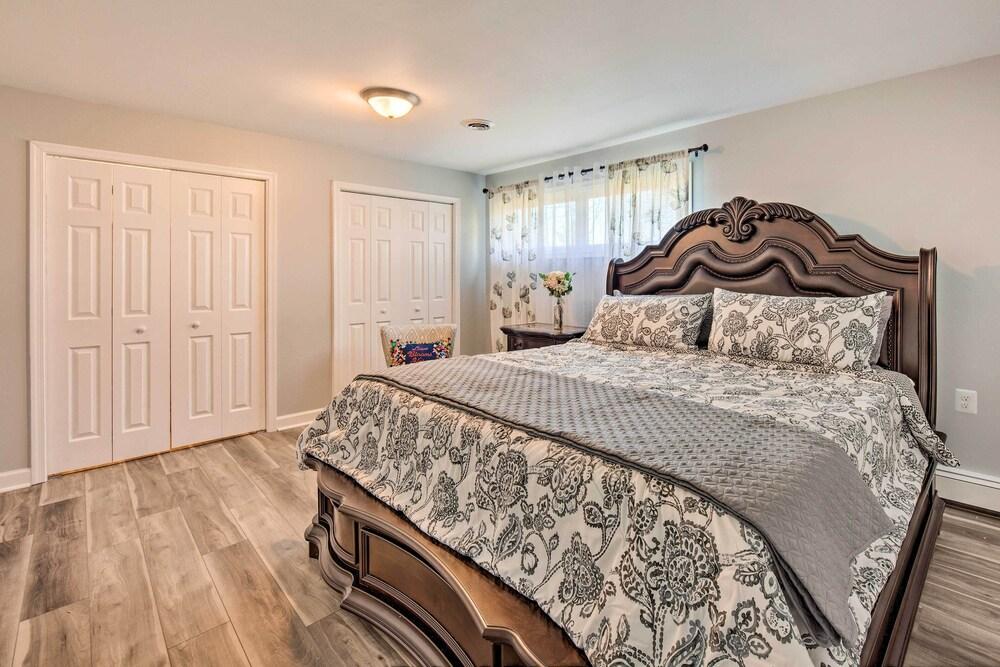 Updated Home w/ Pool Table ~ 4 Mi to Hershey!