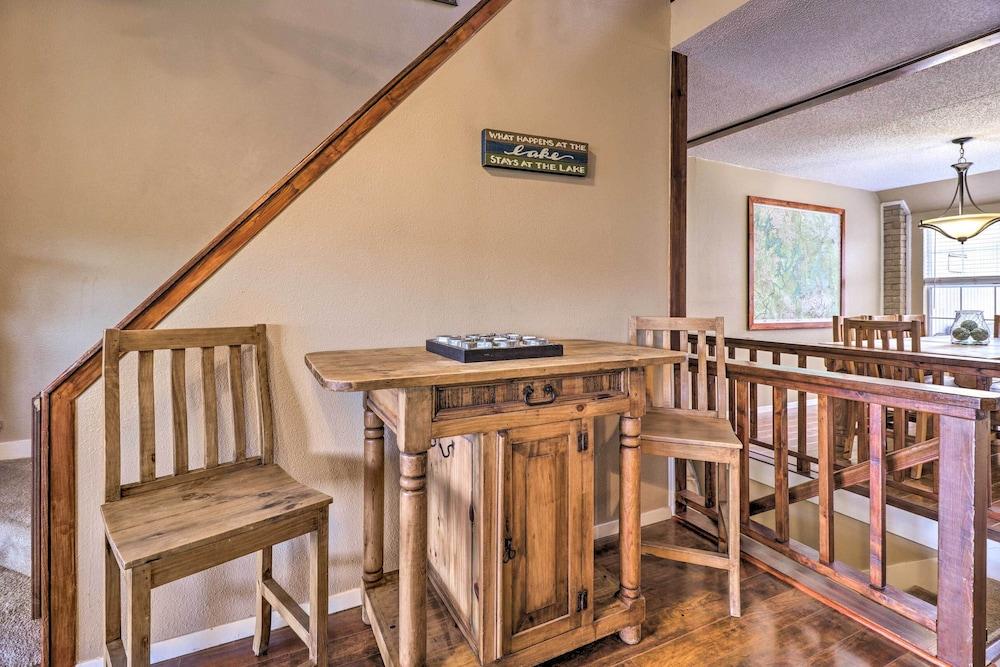 Lakefront Home w/ Point Venture Golf Access!