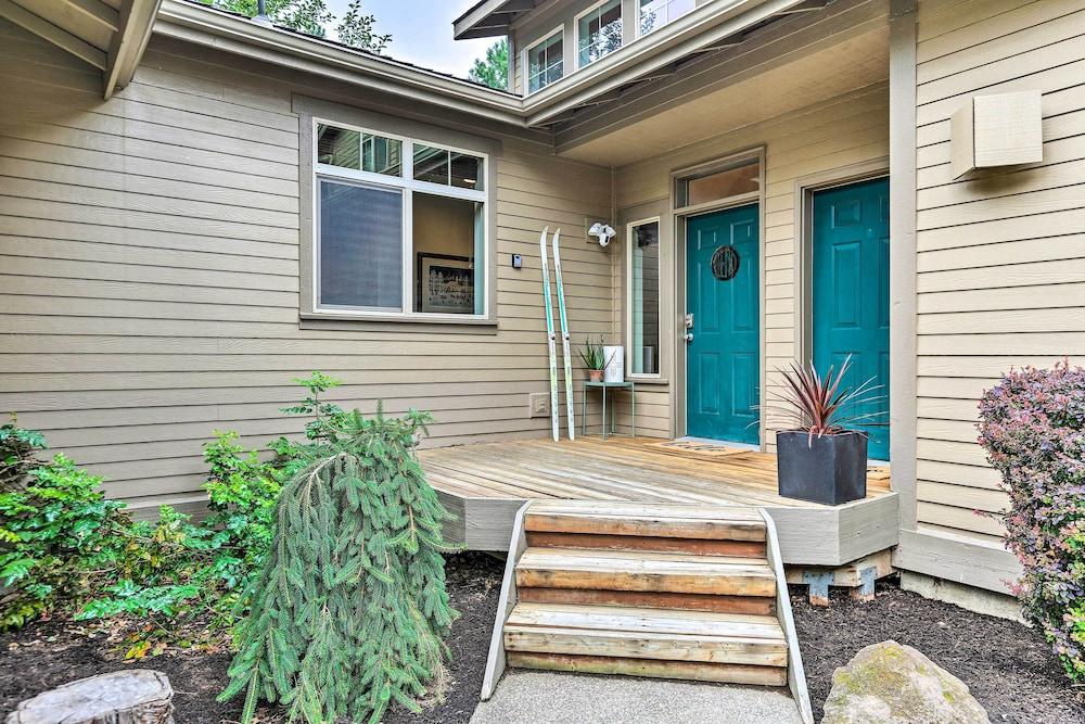 Mountain-modern Unit: Golf, Hike, Ski & More!