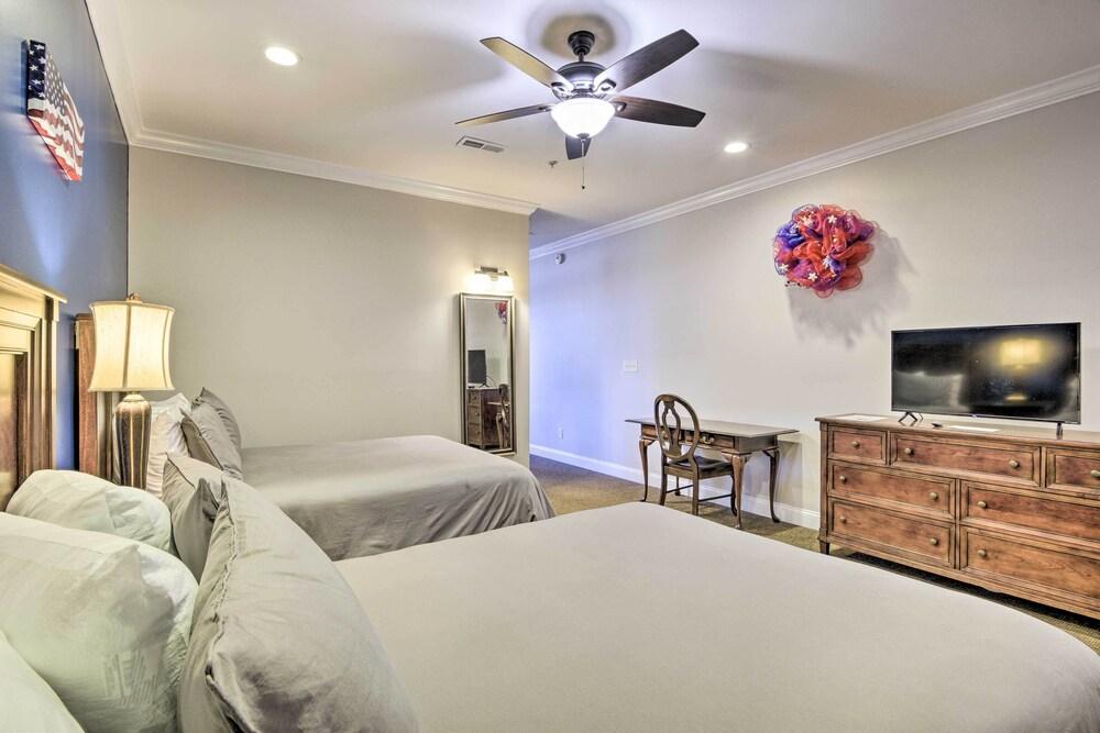 Resort-style Condo/suite on Golf Course w/ Pool!