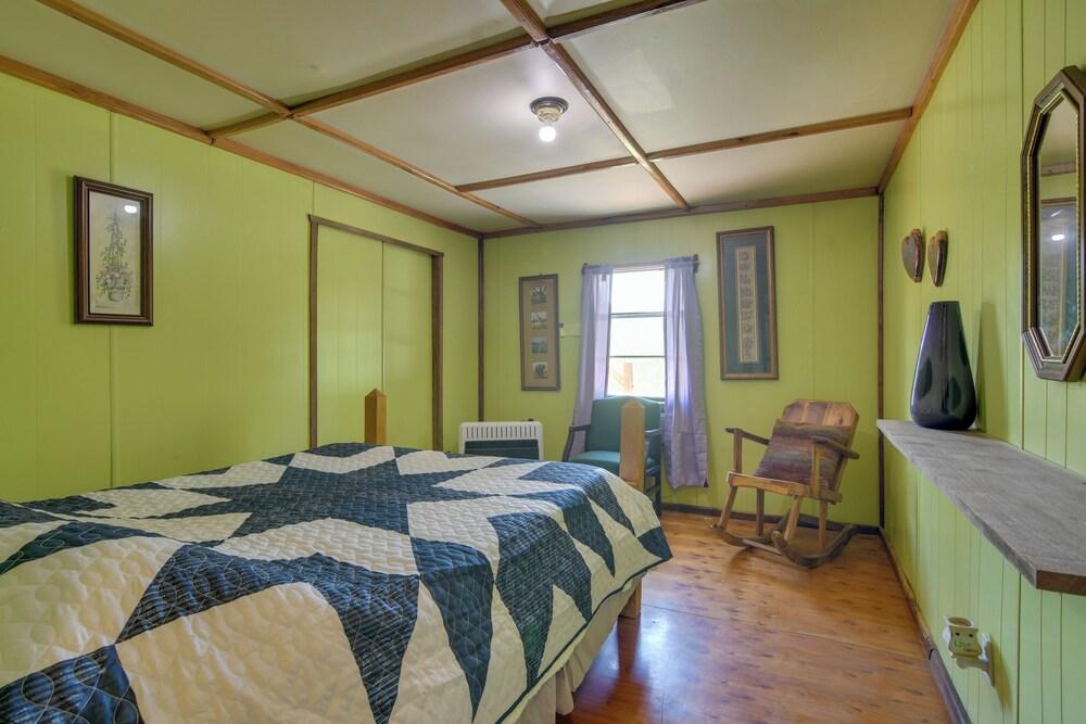 Serene Green Forest Hideaway w/ Spacious Yard