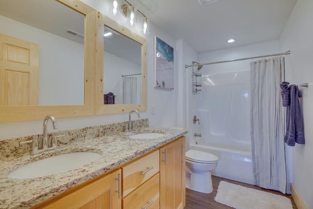 Spacious New Lisbon Home w/ Lake Access!