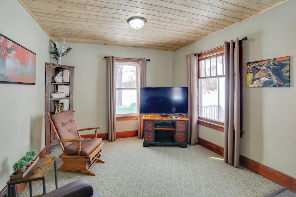 Secluded & Peaceful Upper Peninsula Getaway!