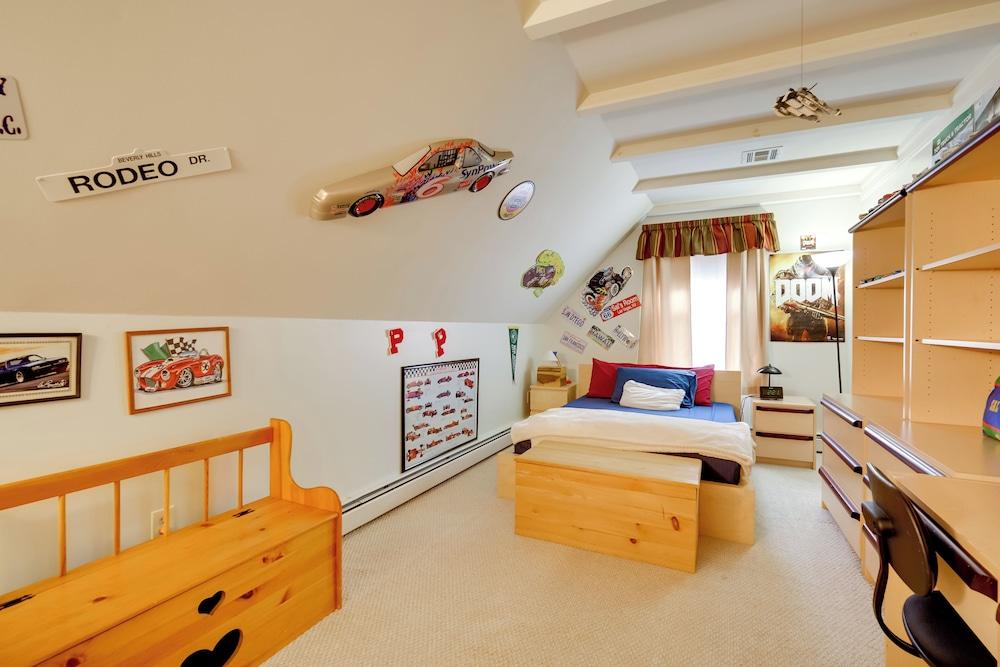 Charming Bay Head Retreat - Half-mi to Beach!