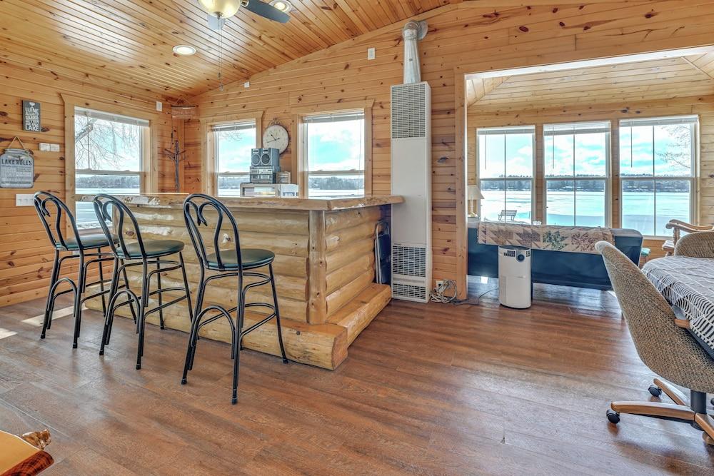 Montello Cabin on Buffalo Lake w/ Dock & Fire Pit!