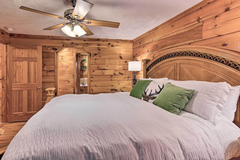 Charming Mtn Cabin 2 Mi From Downtown Boone!