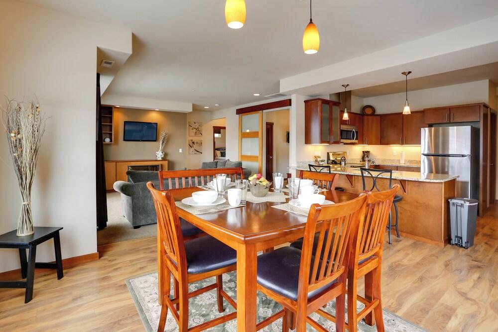 Alluring Manson Lakeside Condo w/ Shared Pool!