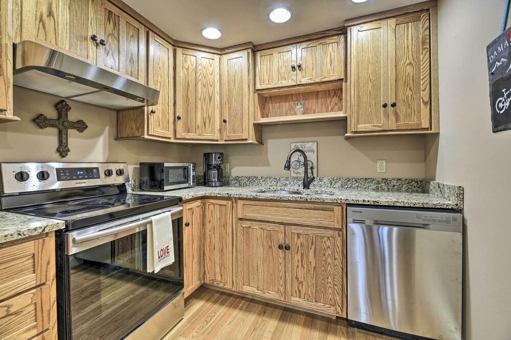 Comfy Damascus Apartment - Walkable Location