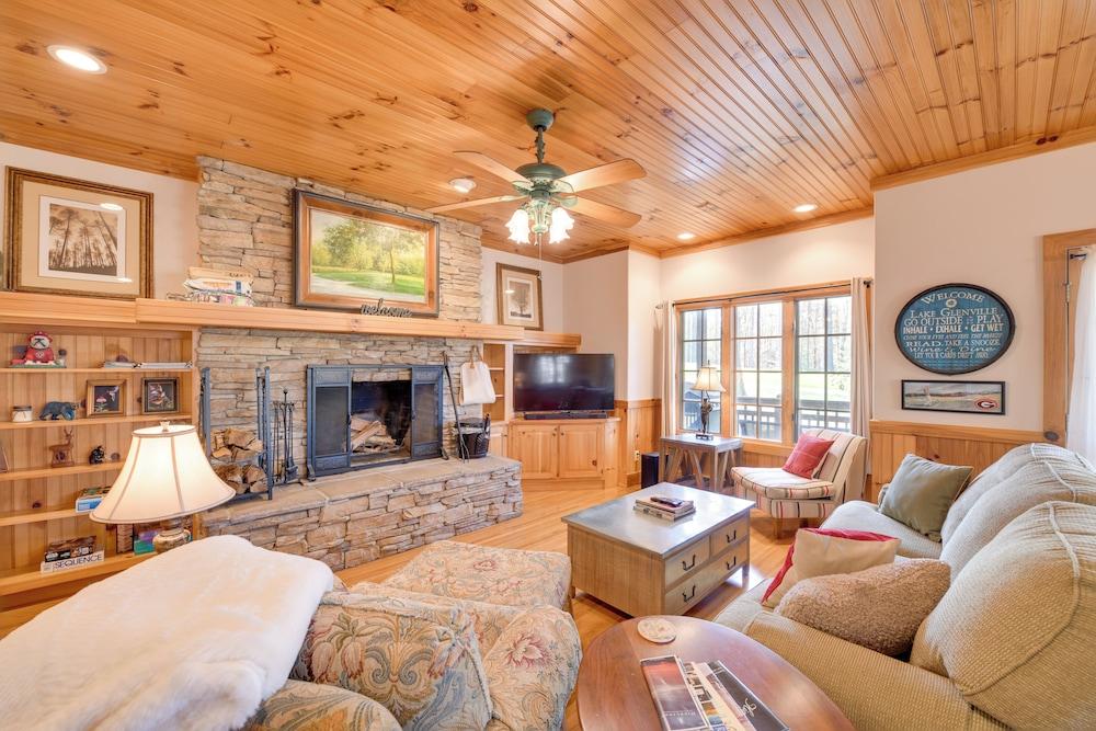 Deck & Golf Course Views: Inviting Cashiers Condo