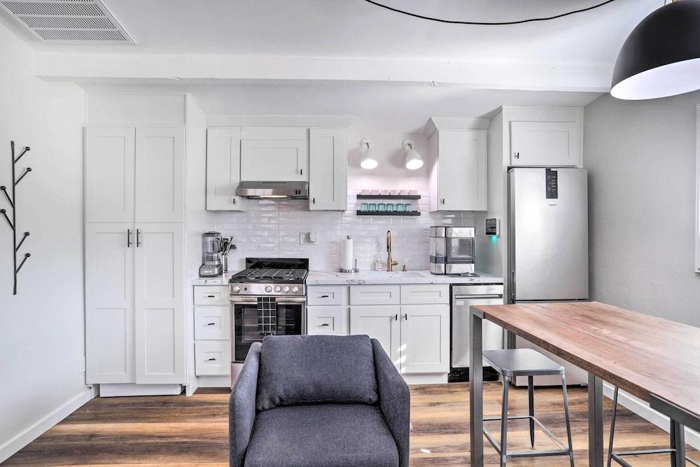 Walk to Downtown Palm Desert: Home w/ Pool Access