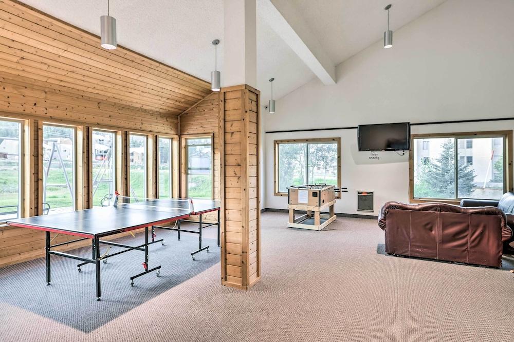 Brian Head Escape w/ Mtn View - Ski-in/out!