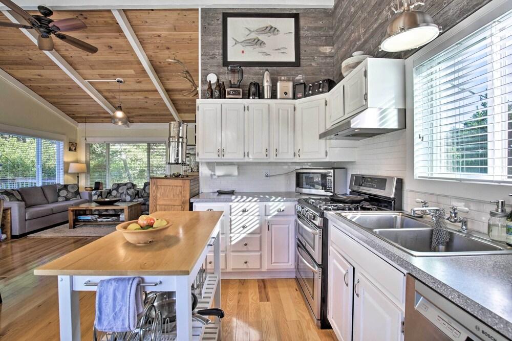 Private Rockaway Beach Retreat: 2 Blocks to Ocean!