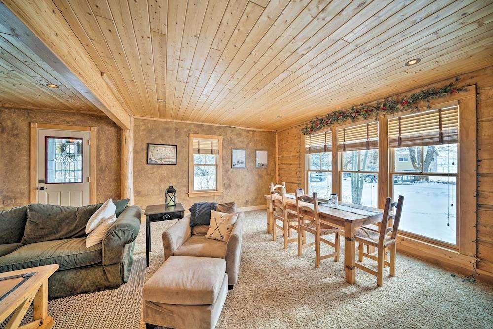 'the Farmstead' on 10 Acres w/ Mountain Views!