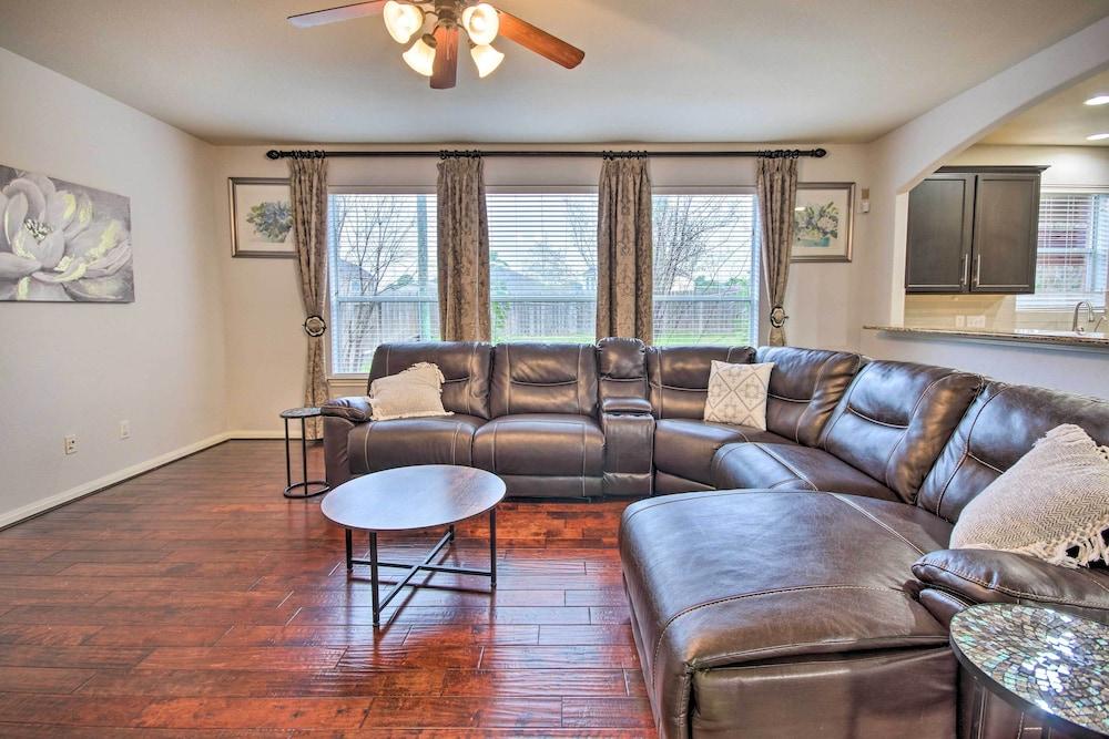 Spacious Richmond Home: Close to Parks & Shopping