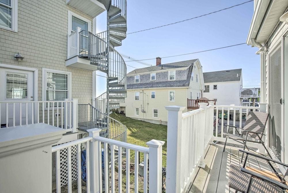 York Beachfront Condo - Steps to Long Sands!