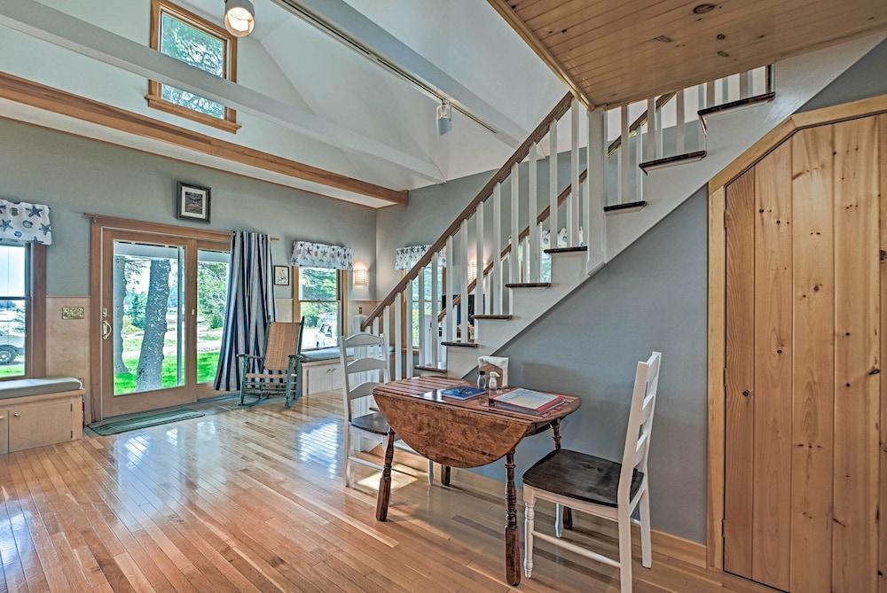 Charming Stonington Studio w/ Ocean Views!