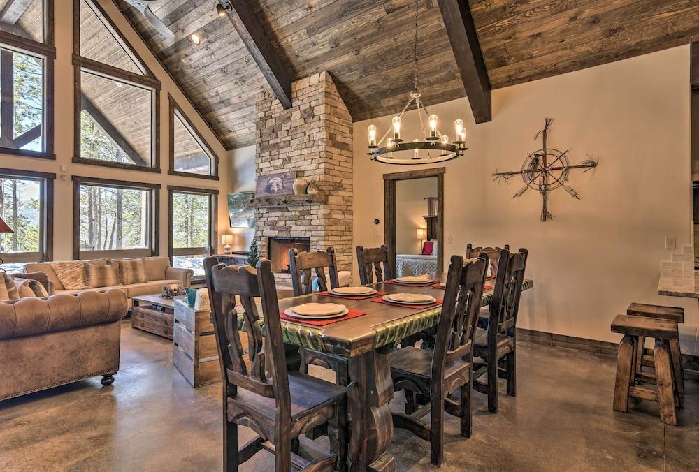 Custom Angel Fire Home: Views, Hot Tub & Fire Pit!