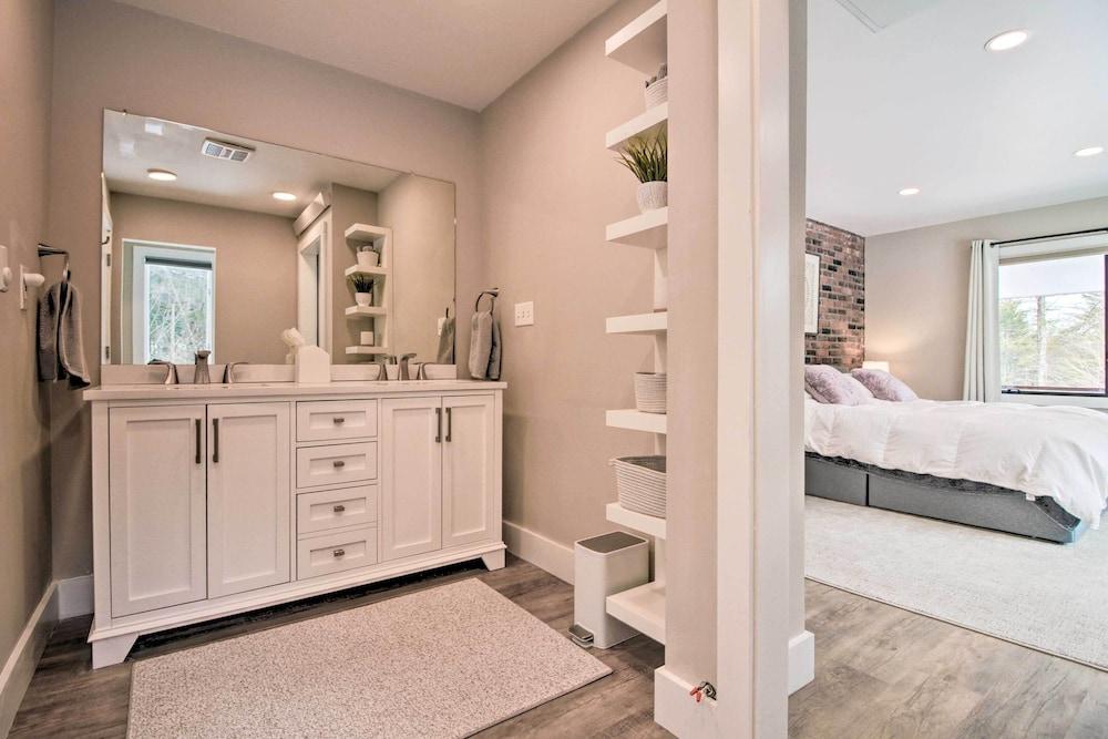 Inviting Vermont Home On Mount Ascutney!