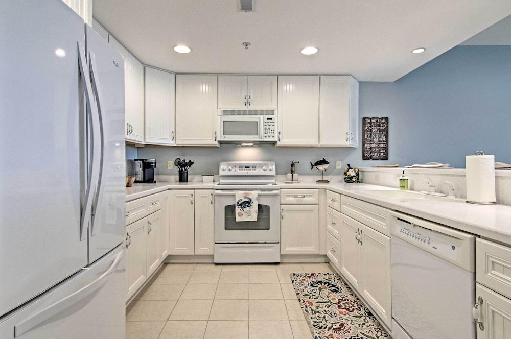 Waterfront Chesapeake Bay Condo w/ Boat Slip!