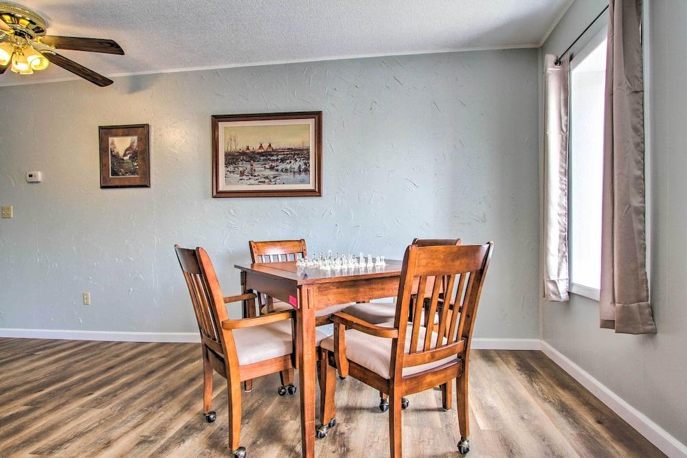 Charming Choteau Apartment: Central Location!