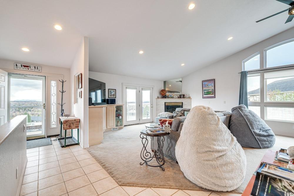 Inviting Great Falls Home w/ Wraparound Deck!