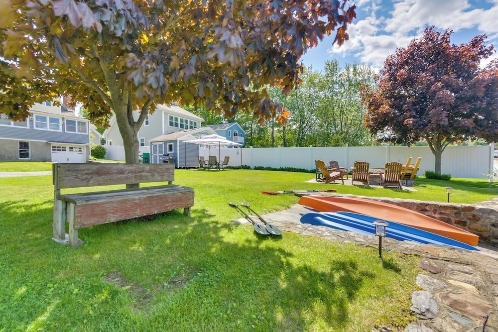 Lakefront Home, Close to Mt Southington!