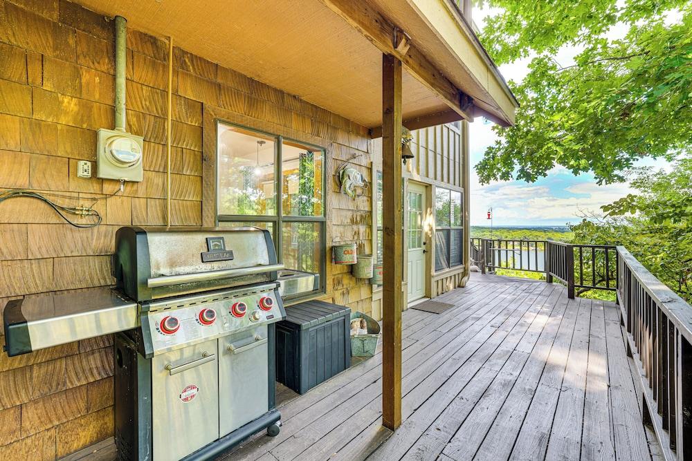 Lake-view Home w/ Deck + Gas Grill in Bernice!