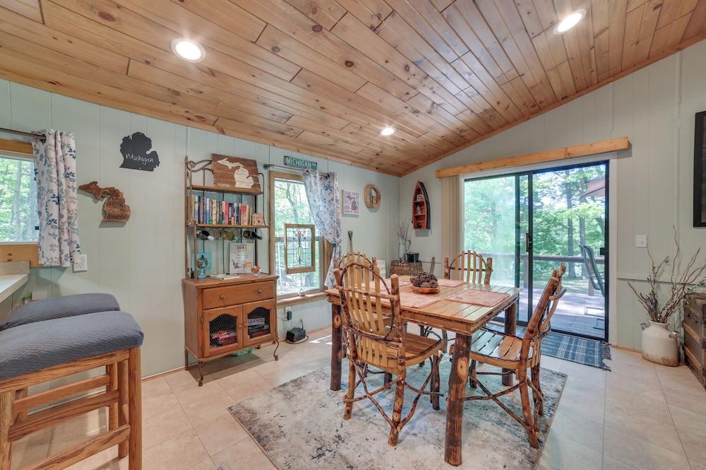 Rose City Cabin w/ Fire Pit & Lake Access