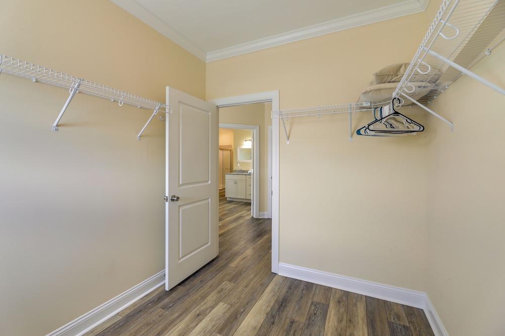 Emerald Isle Getaway w/ Decks & Beach Views!