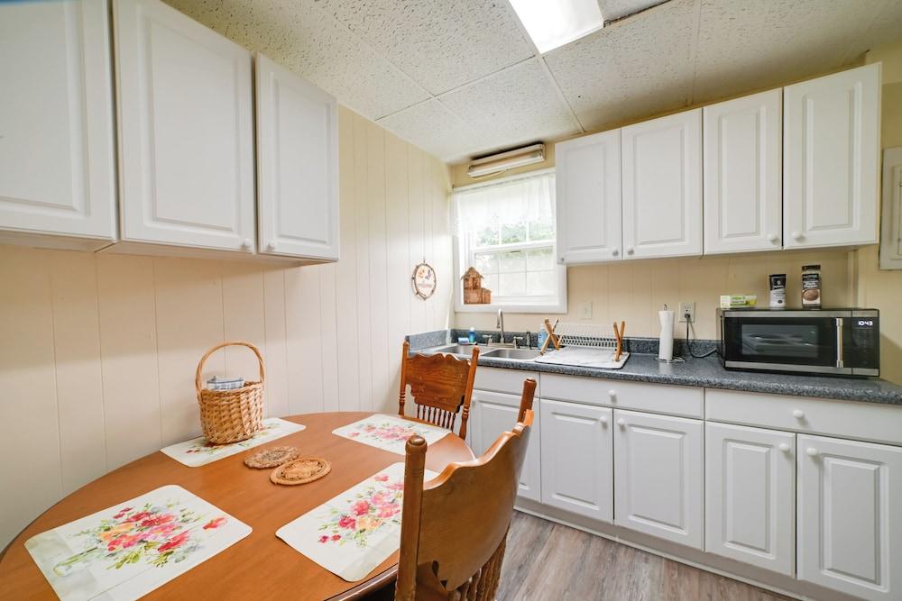 Serene Mcewen Cottage ~ 2 Mi to Golf Course!