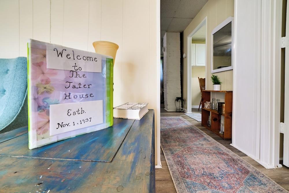 Serene Mcewen Cottage ~ 2 Mi to Golf Course!