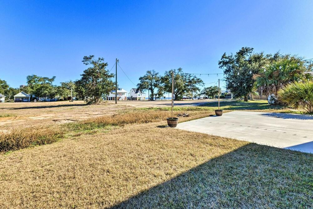 Spacious Gulfport Home - Walk to Beach!