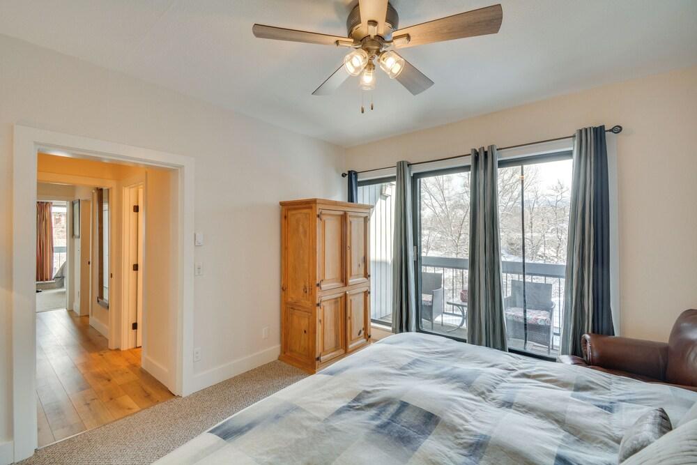 Private Ski Retreat in Avon: Eagle River Views!