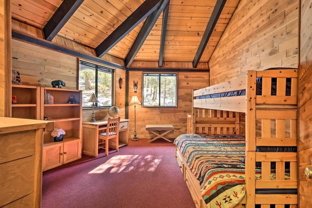 Cozy 'grand Woodland' Cabin w/ Mountain Views