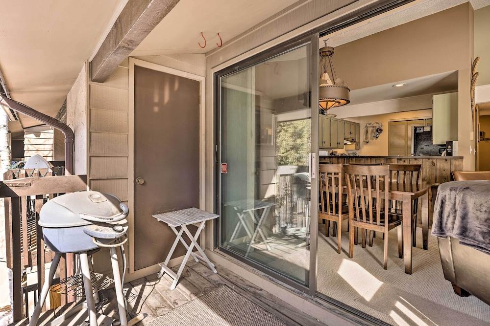 Inviting Mountain Condo w/ Balcony in Vail Valley!