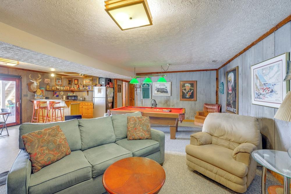 Smith Mountain Lake Retreat w/ Private Beach!