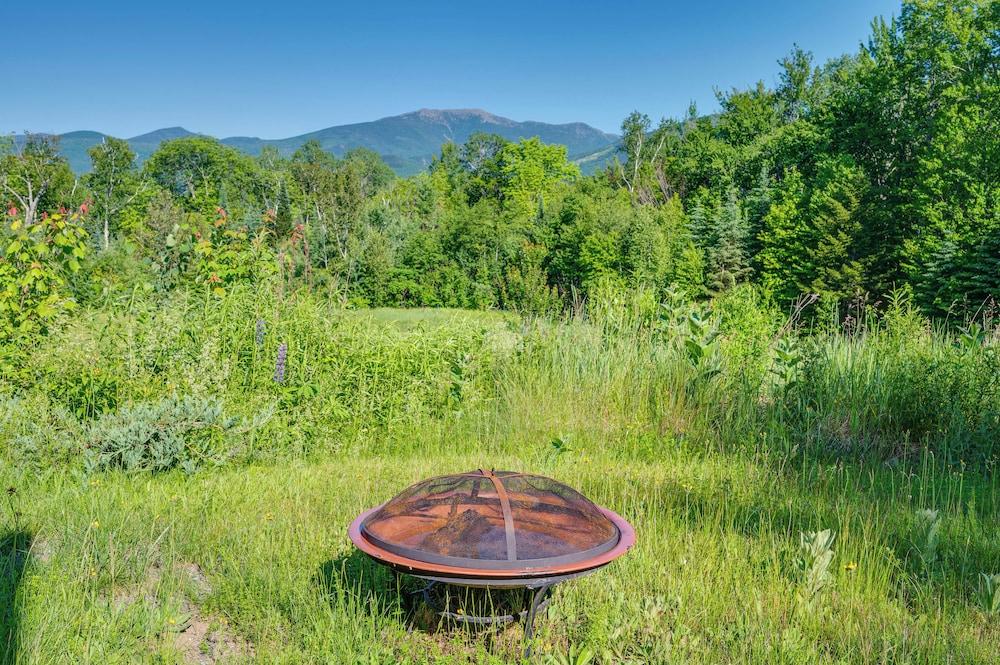 Architect-designed Franconia Home: Hot Tub & Views