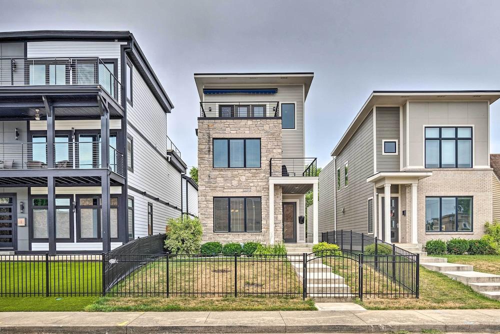 Modern Indianapolis Home w/ Skyline Views