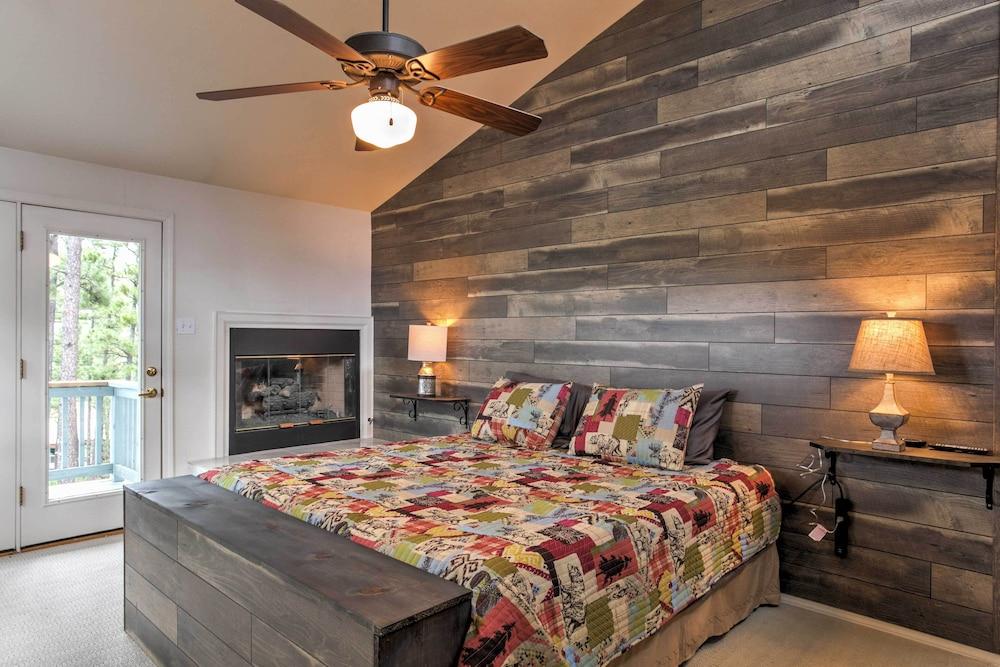 Spacious Hideaway in Ruidoso w/ Multi-level Deck!