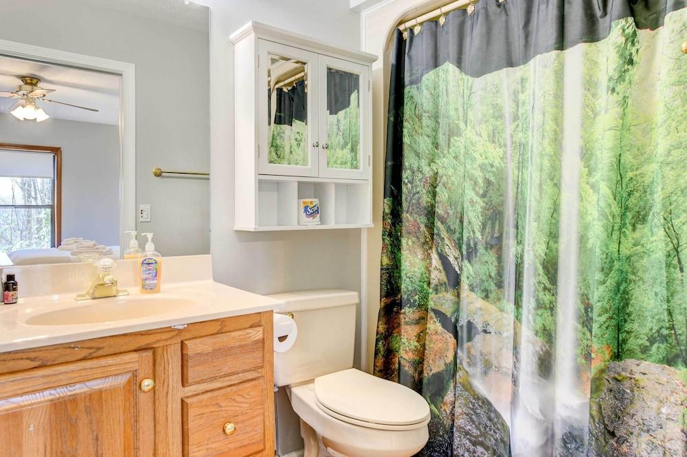 Stunning Maggie Valley Getaway w/ Decks, Fire Pit!