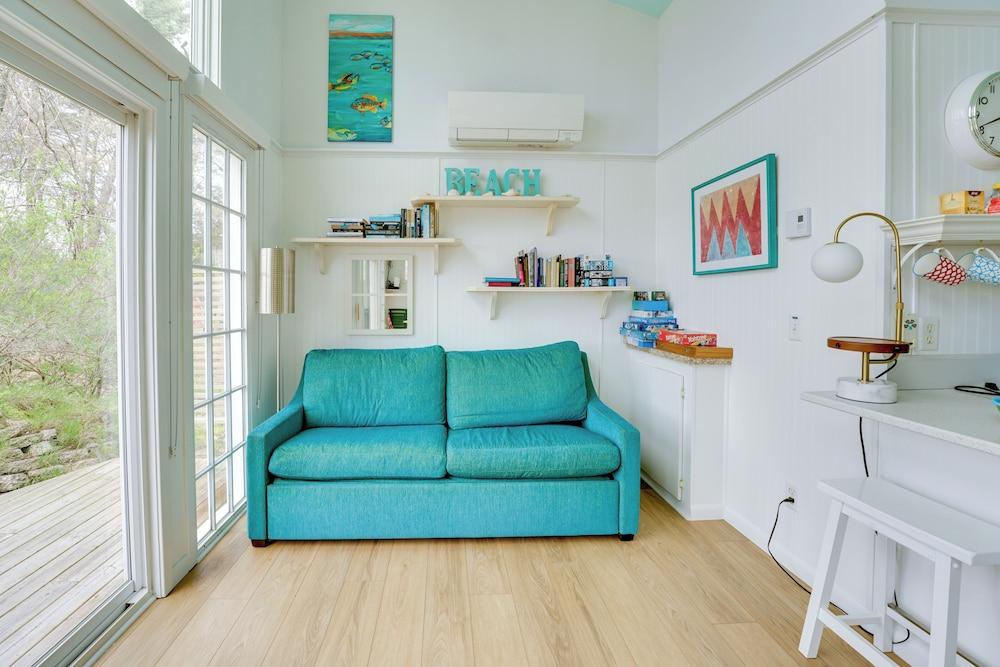 Beachfront Lake Michigan Cottage: Fire Pit & Deck