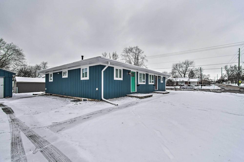 Ideally Located House - 9 Mi From Route 66!