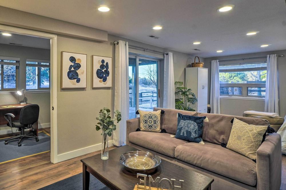 6 Mi to Dtwn Parker: Serene Studio Suite!