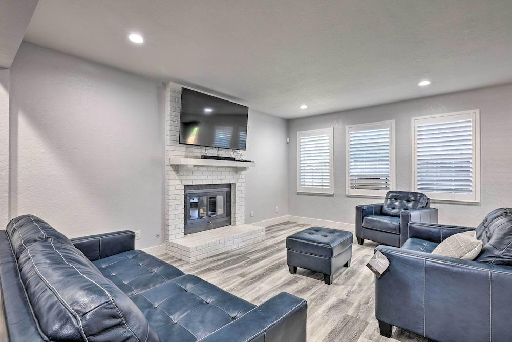 Modesto Home w/ Deck - 2 Mi to Vintage Faire Mall